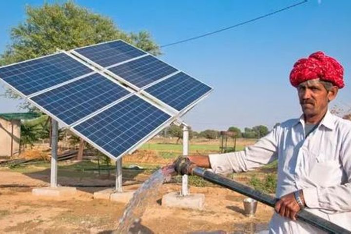 India Slams Safeguard Sanctions on Solar Imports From China