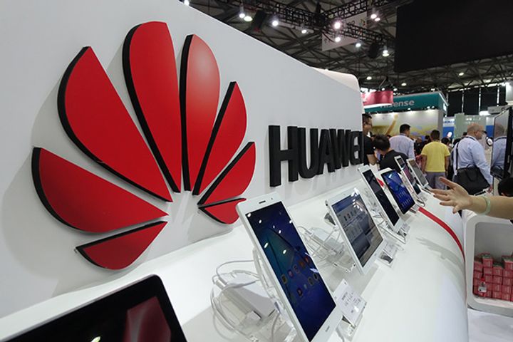 Huawei Overtakes Apple as World's No. 2 Phone Seller