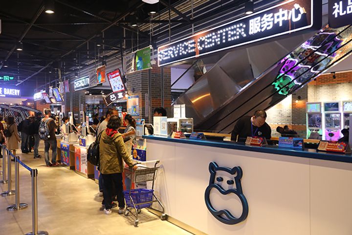 Customers of Alibaba's New Retail Supermarket Prefer Online Orders