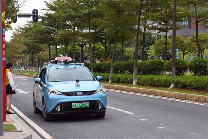 China's First Self-Driving Taxi Starts Testing in Guangzhou