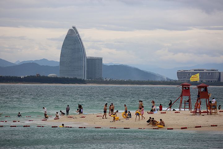 Hainan Beach Resort Aims to Attract One-Quarter More Tourists Next Year