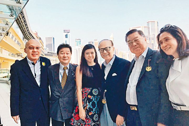 Third Generation Is Anointed as Li Ka-Shing Names Granddaughter to Board