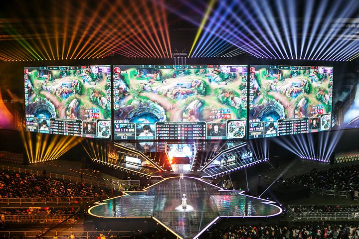  Chinese Sportswear Maker Li Ning Buys Snake Esports Team of League of Legends Experts