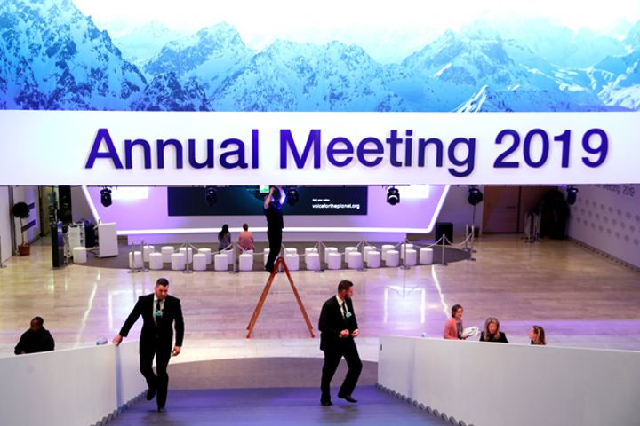 All Eyes Turn to China at Davos Amid Slowing Global Growth