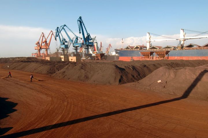 China Takes Delivery of First Australian Iron Ore Brought in by Sea and Rail
