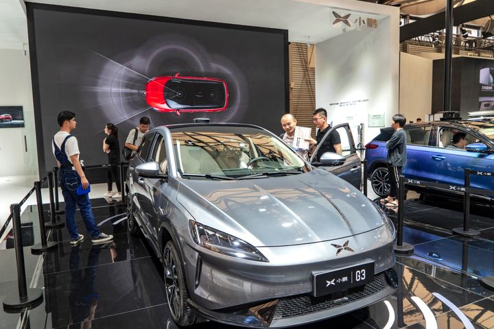 Xpeng Motors Reveals Grand Plans to Hire 5,000 Workers, Open 70 Stores Amid Pending Deliveries