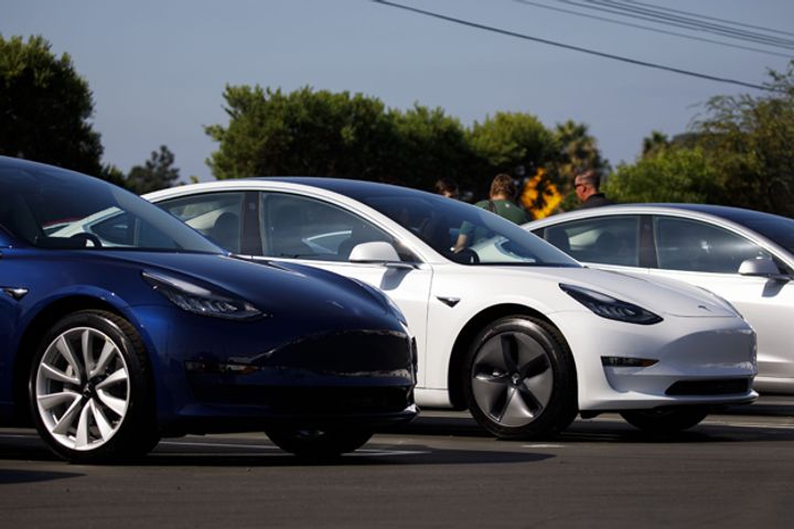 Tesla's First Model 3s for China Land in Tianjin