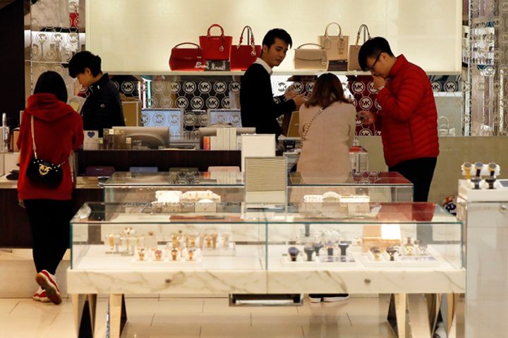 Mainland May Account for Half of Chinese Luxury Spending by 2025, Bain Says