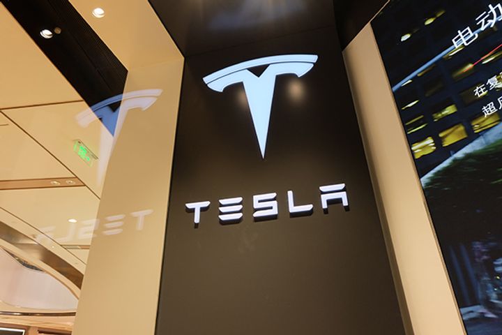 Tesla Will Reportedly Close China Stores, Cancel Commission for Sales Reps