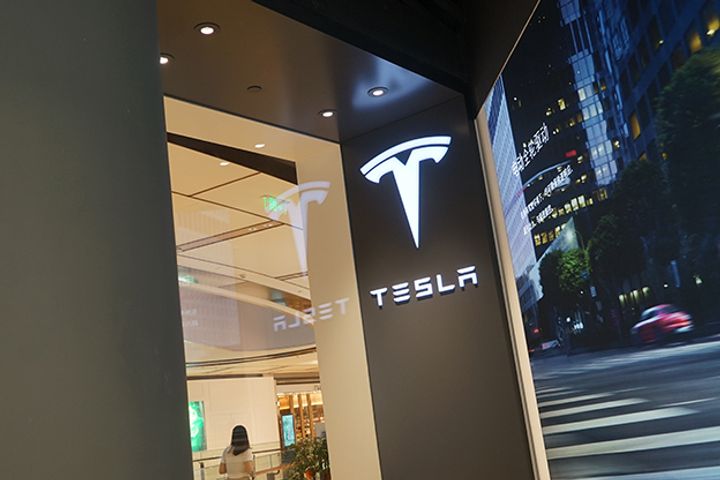 Tesla's Big Price Cut Draws Ire of Chinese Consumers