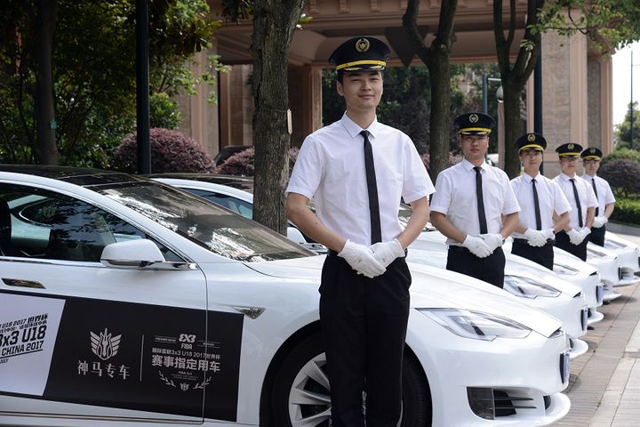 China's Iunicorn Apes Movie Plot to Get Tesla's Attention in Times Square, New York