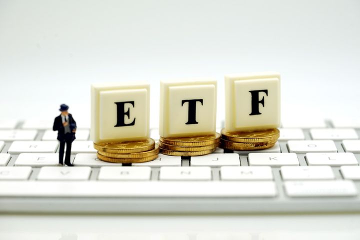 Four Chinese Asset Managers Aim to Set Up Japan Stock ETFs