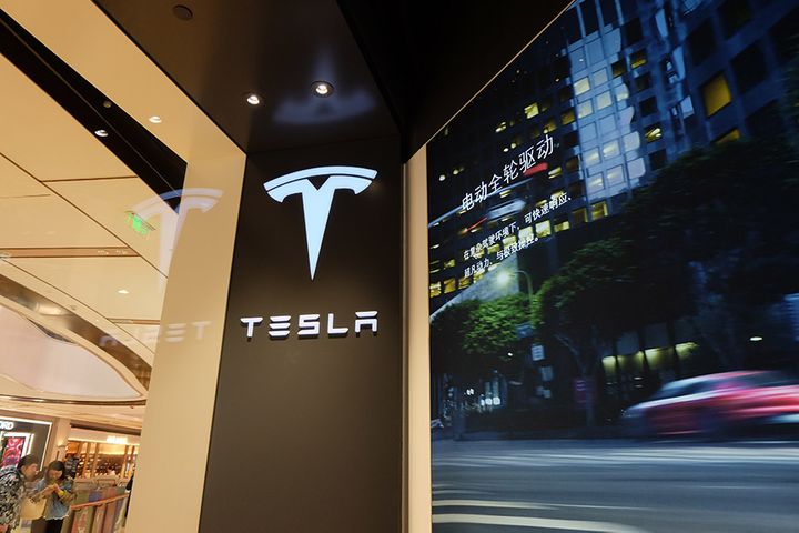 Tesla Seeks to Hire Workers for Shanghai Plant