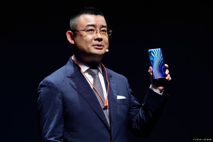 Huawei Debuts P30 Phones in Japan