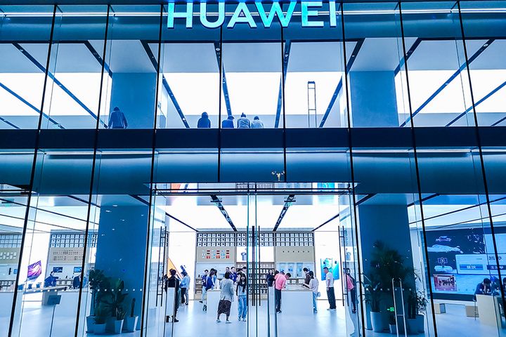 Huawei Unveils 5G Handset in UK
