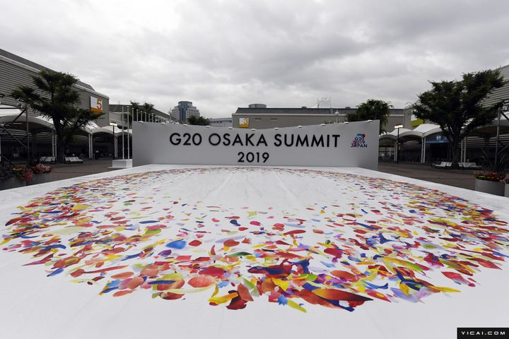 Xi Warns Against "Historic Mistake," Advocates Shared Interests, Long-Term Development at G20 Summit