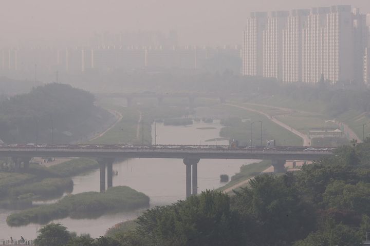 South Korea Should Tell Citizens Not to Blame China for Smog, Think Tank Says