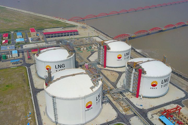 [Exclusive] China Could Buy More US LNG to Close US Trade Deal, Dechert Partner Says