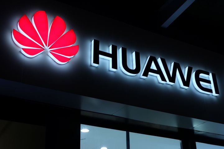 Huawei's Smartphones to Run on Android as Hongmeng OS Is Not an Option, Senior VP Says