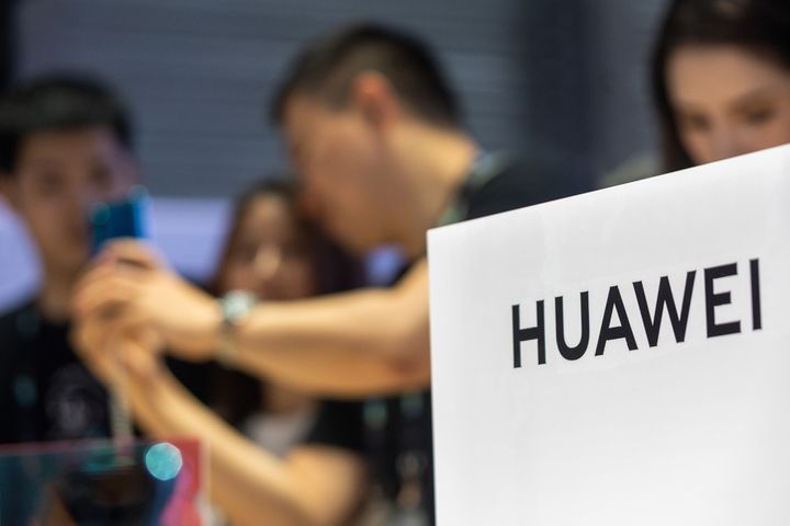 Huawei to Use Its Hongmeng OS in First Smart TV, Insider Says