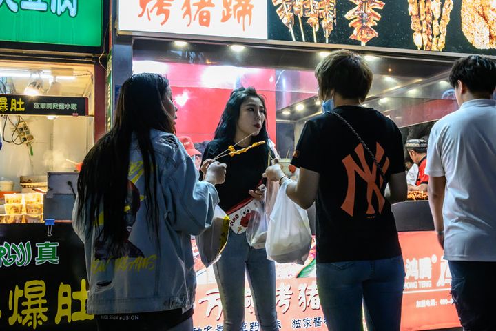 Beijing to Keep Subway, Scenic Spots Open Later to Support Night Economy