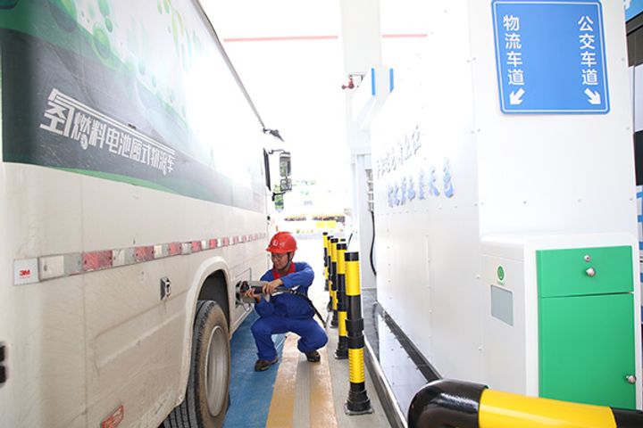 Sinopec Builds China's First Hydrogen, Gasoline Fueling Station