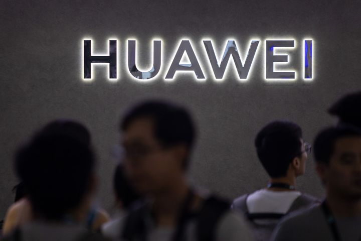 Huawei Opens Its Largest Store in Oman