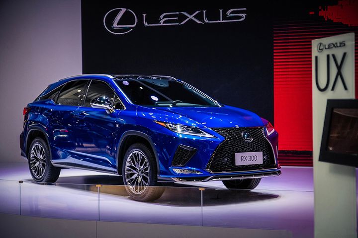 Japan's Lexus Shrugs Off Market Downturn by Pushing Prices Up in China