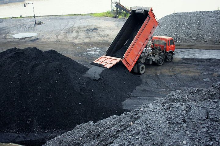 China Imported More Coal, Oil Last Month as Domestic Production Slowed