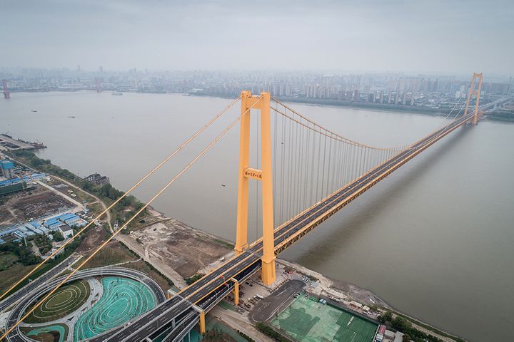 World's Longest Double-Deck Suspension Bridge Opens in Wuhan
