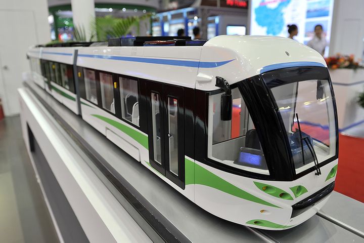 China Deploys World's First Commercial Hydrogen Streetcar