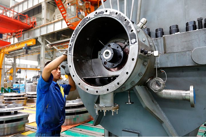  China's Industrial Profits Fall Most in Eight Months, Tumbling 9.9% in October