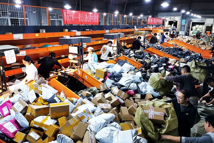 Chinese Delivery Firms Face Challenge of More Parcels Than Ever Over Double 11