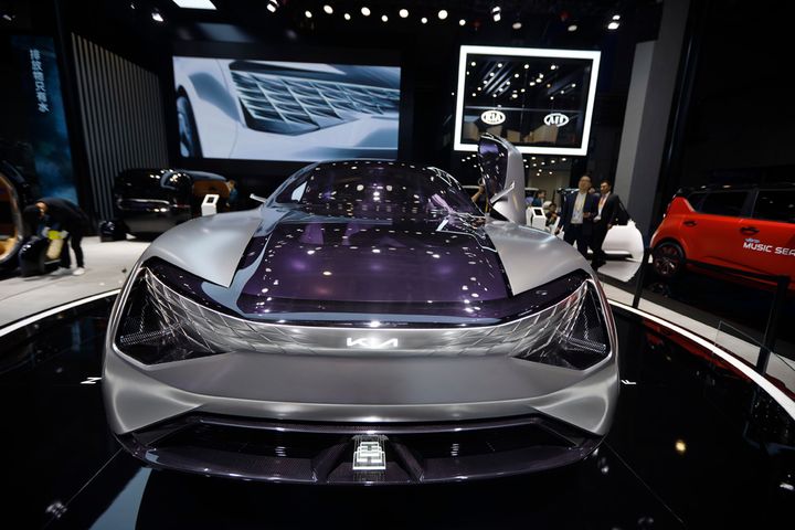 World's Latest Vehicle Tech Goes on Show at CIIE's Auto Pavilion