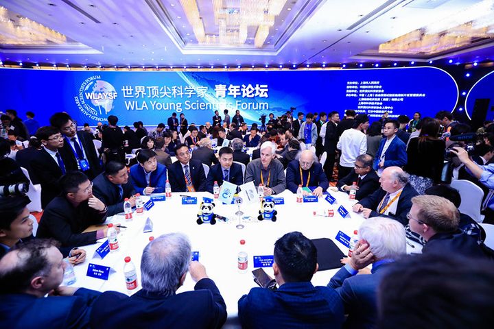 World Laureates Pledge Support for Young Scientists at Shanghai Gathering