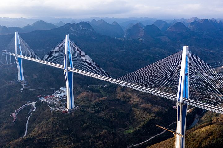 World's Highest Concrete Bridge Opens to Traffic in China