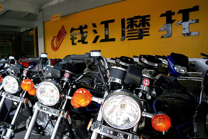 China's Qianjiang Motorcycle Shares Drop on Scrapped Battery Project Due to Subsidy Shift