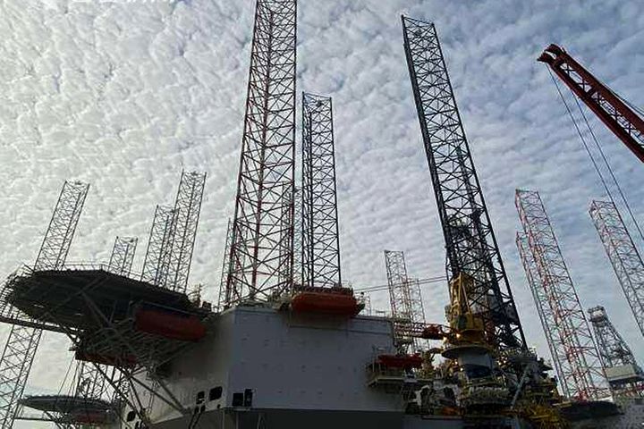 China's Waigaoqiao Launches Two Offshore Rigs Bound for Qatargas