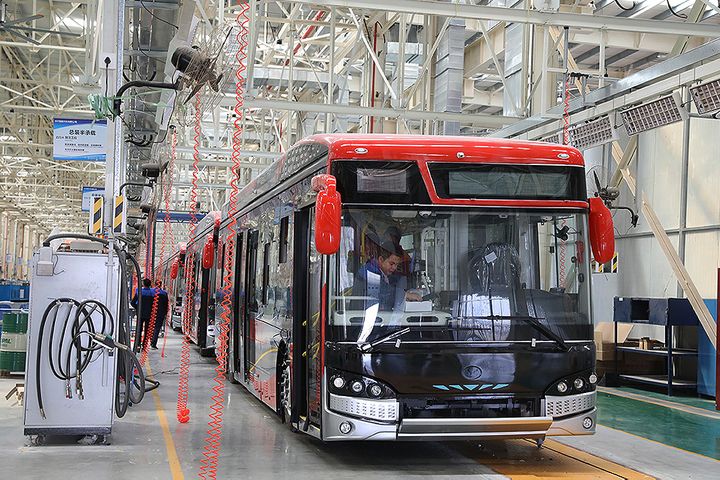 Subsidy Cuts Rattle China's New Energy Bus Market