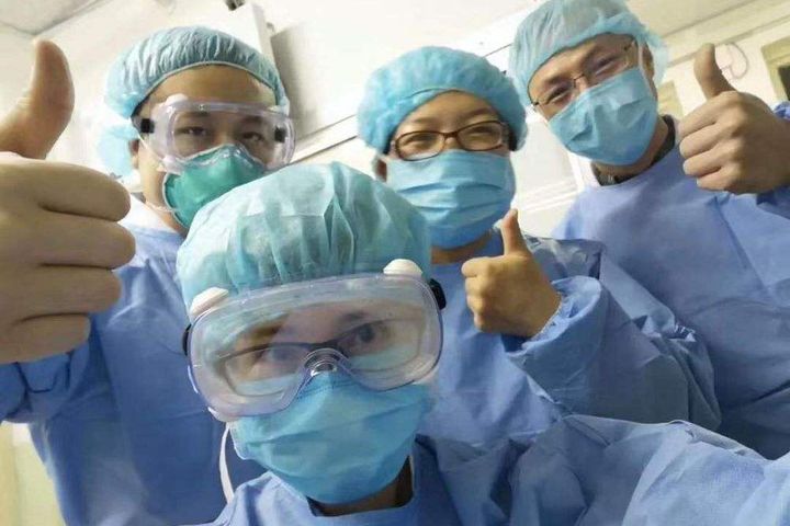 China Offers Up to USD43 Daily Bonus to Frontline Medical Staff Fighting Deadly Virus
