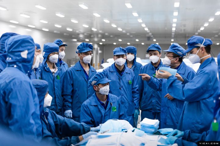 Shanghai Manufacturers Join China's Maskmaking Plight to Cash In on Virus Outbreak