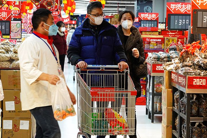 中国の小売売上高は1月から2月に減少しました。20年以上ぶりに20.5% 急落