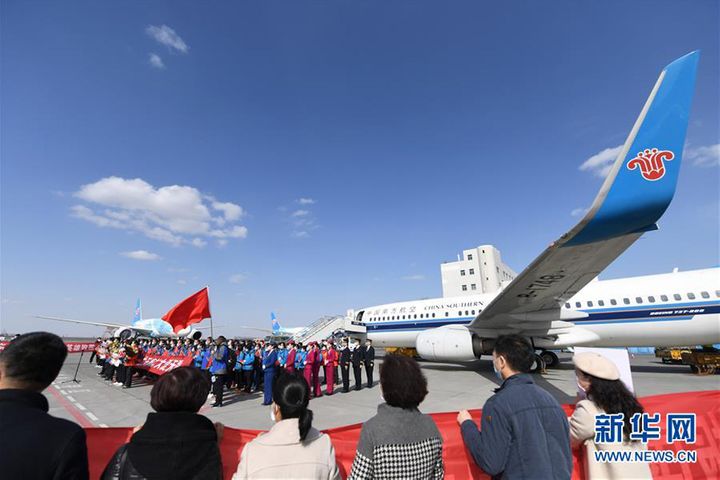 China Charters 51 Flights to Bring 7,000 Medics From Covid-19 Hotspot Hubei
