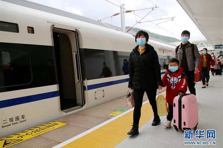 Dozens of Rail Lines to Reopen in Covid-19 Epicenter Wuhan in Seven Days