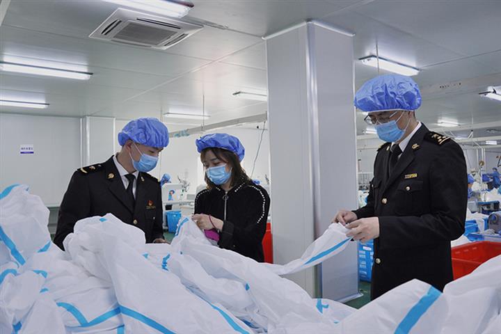 China Tightens Export Rules on Disinfectants, Goggles, Gloves
