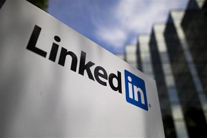 More Job Postings Seen on LinkedIn China as Business Resumes