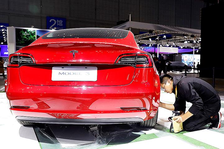 Tesla Raises Sticker Price of China-Made Model 3