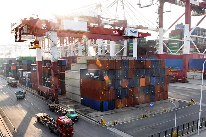 China's Trade Surplus Fell Nearly 33 Percent in the First Four Months