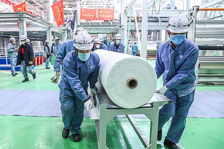 Sinopec Opens Last of 16 Production Lines to Make Materials for Masks