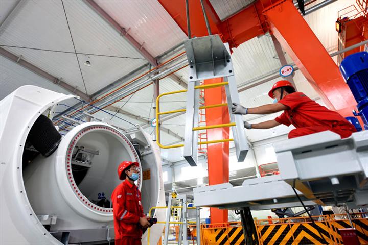 China's Fixed-Asset Investment Dropped 10.3% in Jan.-April 